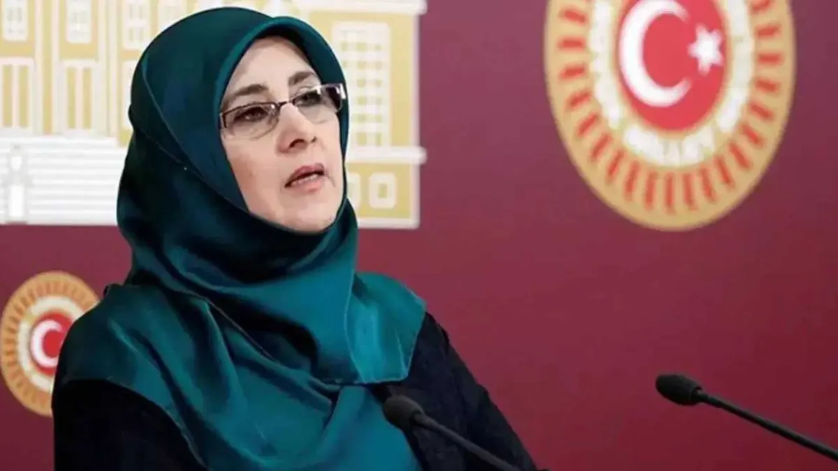 Eski HDP Milletvekili Hüda Kaya kesinleşen hapis cezası için teslim oldu haberinin görseli