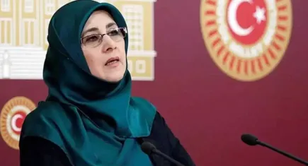 Eski HDP Milletvekili Hüda Kaya kesinleşen hapis cezası için teslim oldu