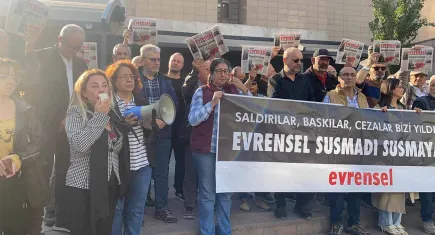 Evrensel Gazetesi’ne saldırı davası İzmir’de başladı