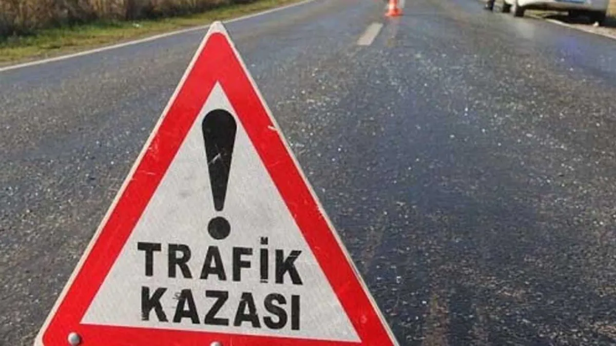 İzmir haber - Çeşme'de motosiklet kazası: 1 ölü, 2 yaralı haberinin görseli