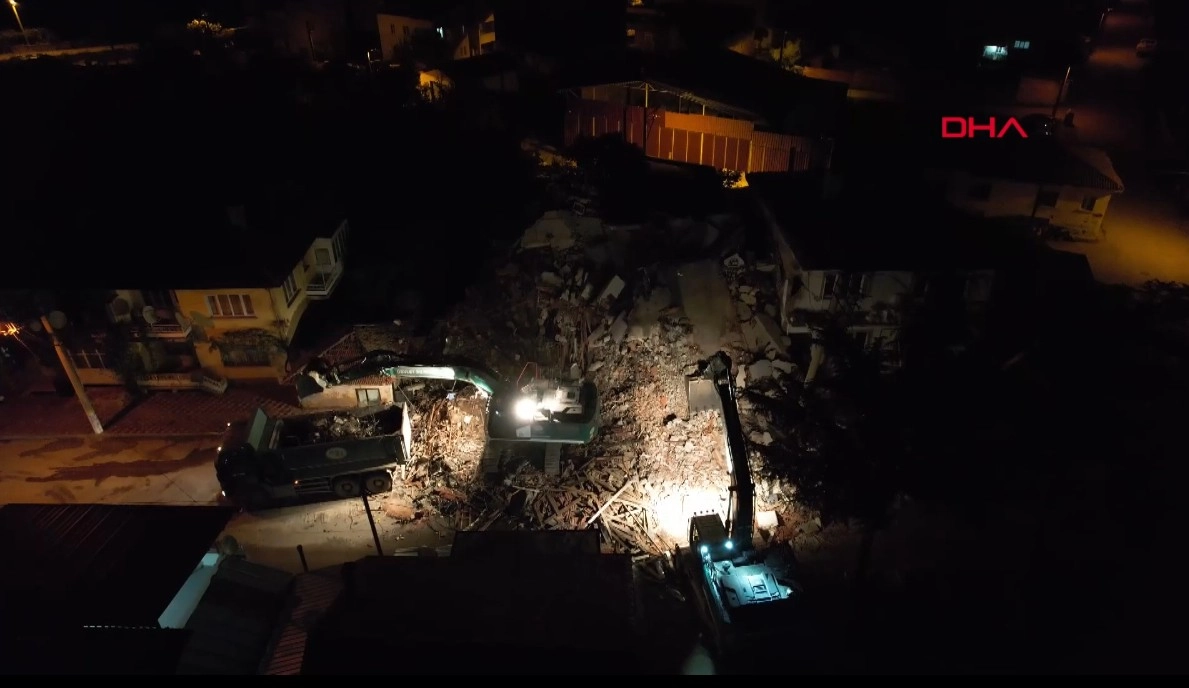 Prof. Dr. Sözbilir: Sıngırdı&#039;daki son depremde ağır hasarlı binalar oluştu; boşaltılmalı başlıklı video haberin görseli