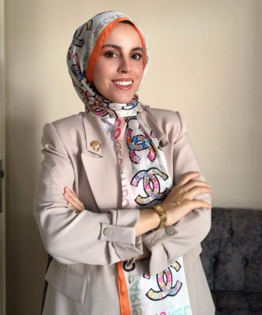 Ümmü Gülsüm Kaplan adlı yazarın resmi