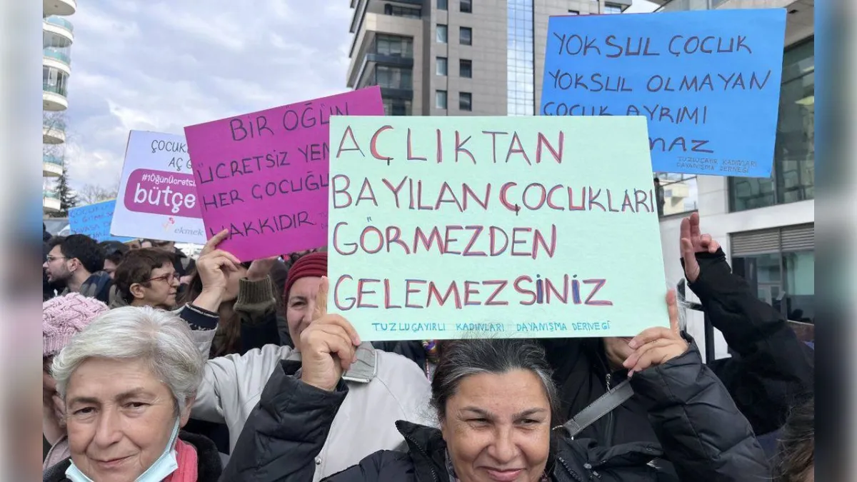 Derin Yoksulluk Ağı’ndan çağrı: Her çocuğa ücretsiz, sağlıklı okul yemeği ve su verilsin haberinin görseli