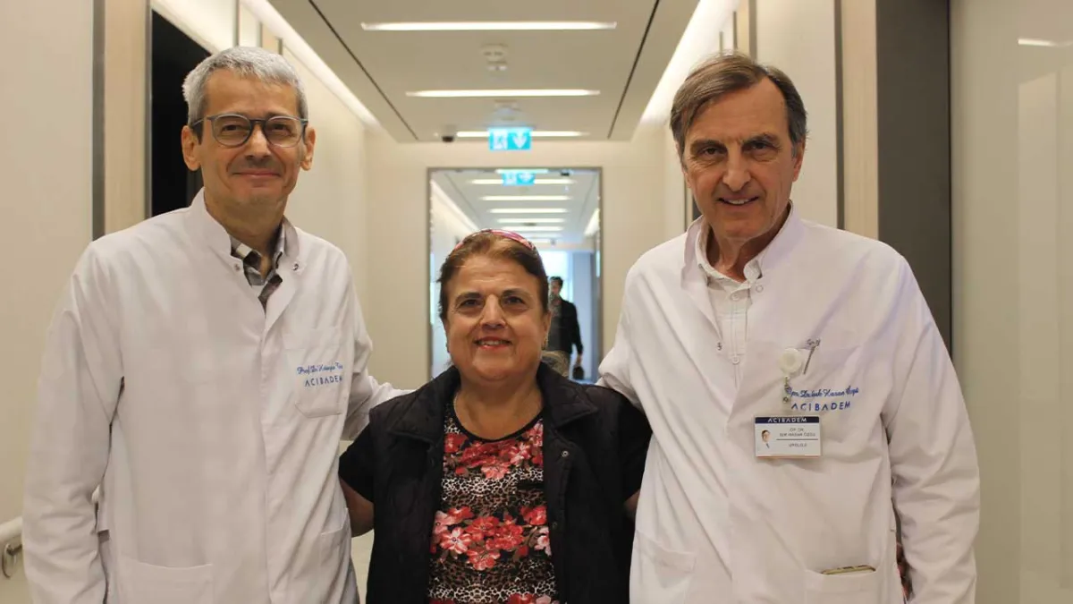 Dolandırıcı sanıp reddetti, doktoru görüntülü arayınca ikna oldu haberinin görseli