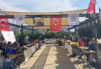 Efes Selçuk’ta Üretici Pazarı bereketi: Doğal ürünler tüketiciyle buluşuyor