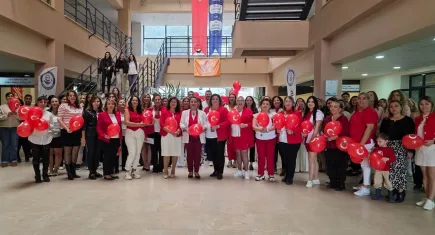 Ege Üniversitesinde balonlar cumhuriyet için havalandı