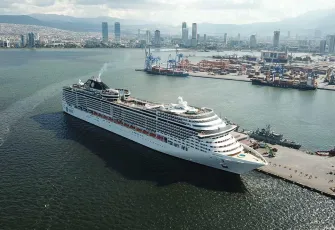 İzmir’e yılın ilk 10 ayında 66 bin kruvaziyer turisti geldi