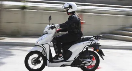 Motosiklet sürücülerine yeni zorunluluk: Koruyucu eldiven takmak artık mecburi!