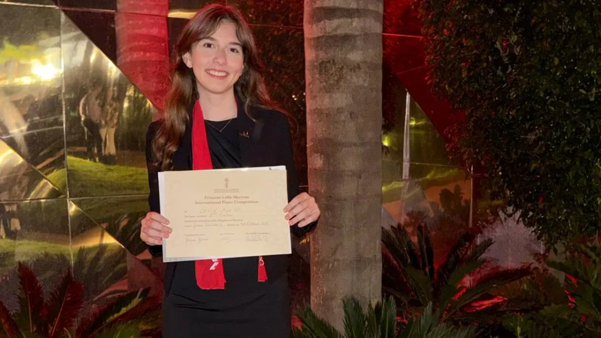 Narlıdere’nin genç piyano yıldızı Ayşe Nil Çetin'den gurulandıran başarı haberinin görseli