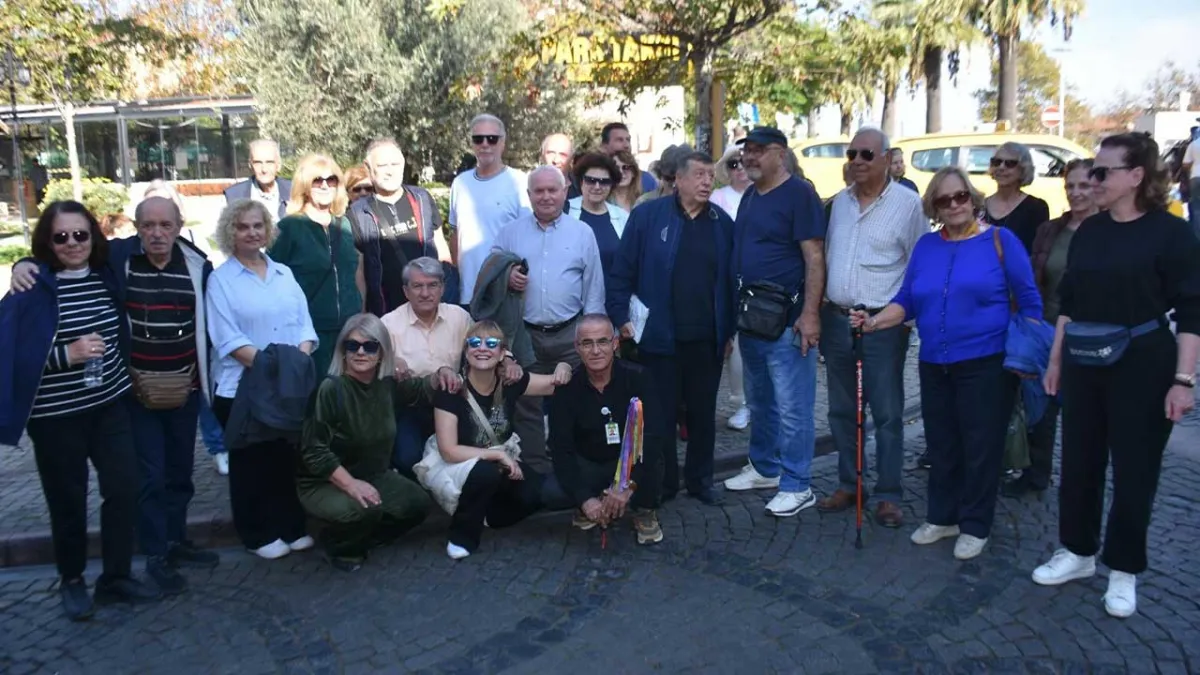 Urlalı Rumların torunları, 103 yıl sonra atalarının kentinde buluştu haberinin görseli