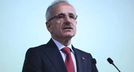 Bakan Uraloğlu, Gebze'de çöken binayla ilgili konuştu