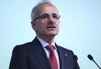 Bakan Uraloğlu, Gebze'de çöken binayla ilgili konuştu