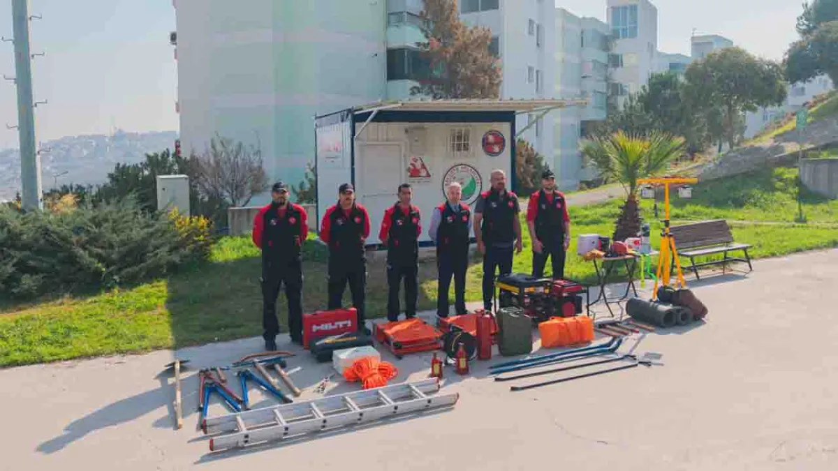 Balçova Belediyesi’nden afetlere hazırlık: İlçeye 8 afet tankı yerleştirildi haberinin görseli