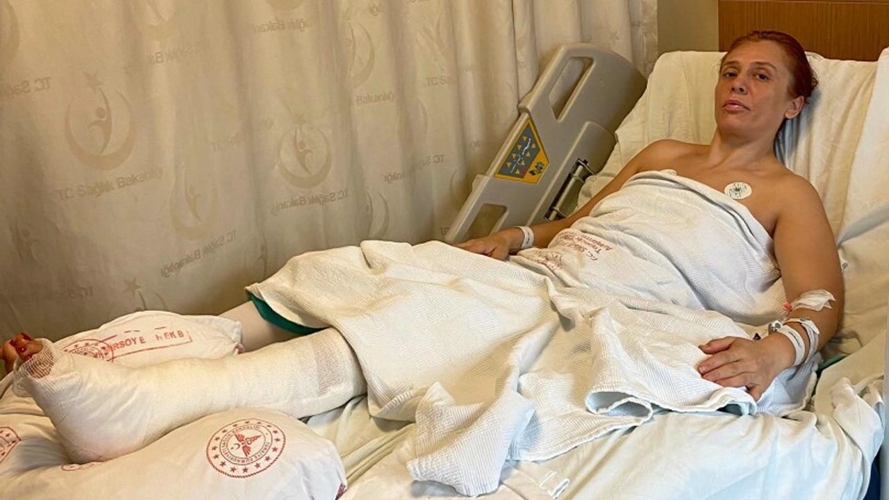 Boşandığı eşinin araçlı saldırısına uğrayan kadın ağır yaralandı başlıklı video haberin görseli