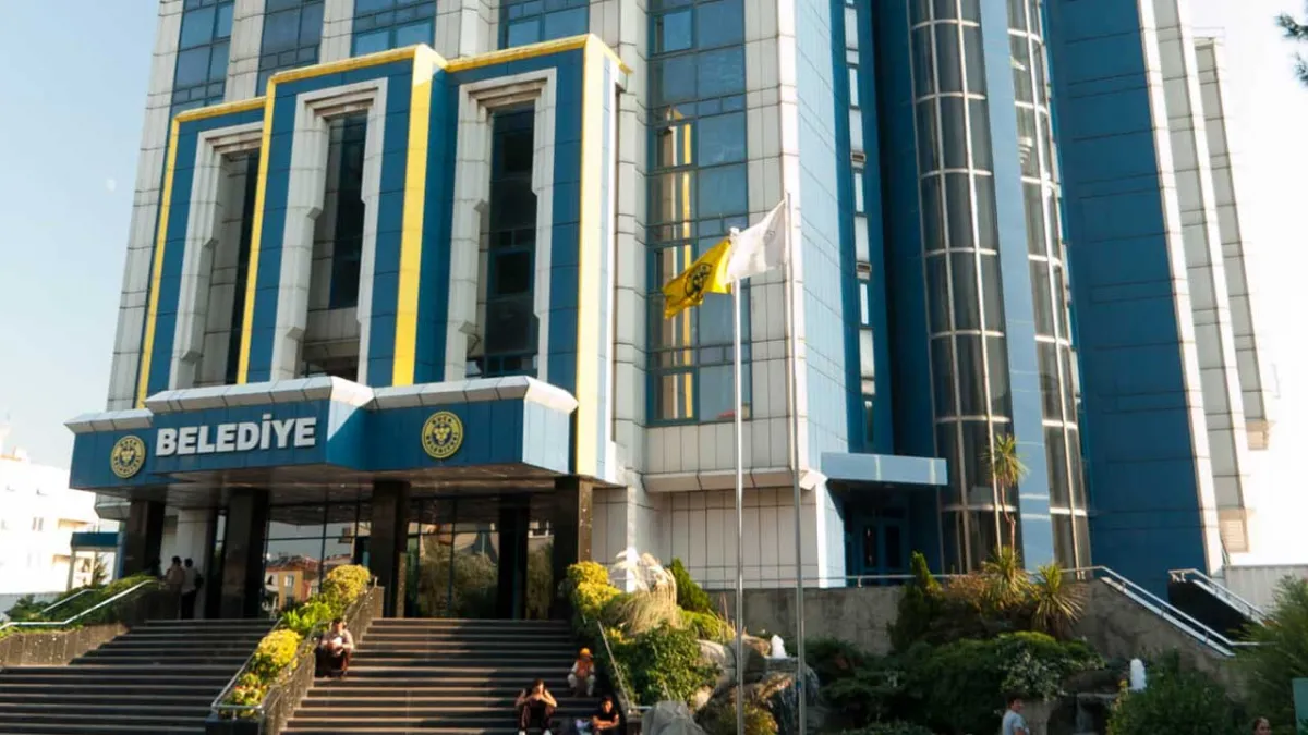 Buca’da ruhsatsız işletmeler alarm veriyor: 10 bin işyerinden fazlası resmî kayıtlarda yok haberinin görseli