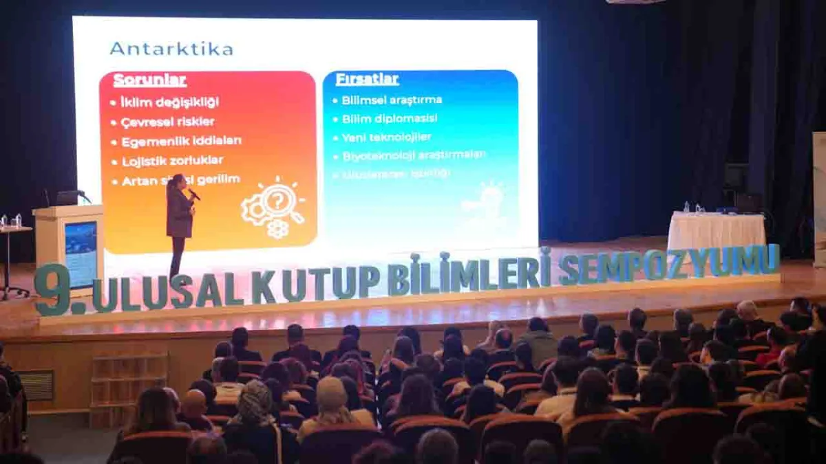 Ege Üniversitesi’nde 9. Ulusal Kutup Bilimleri Sempozyumu ve 5. Kutup Şenliği başladı haberinin görseli