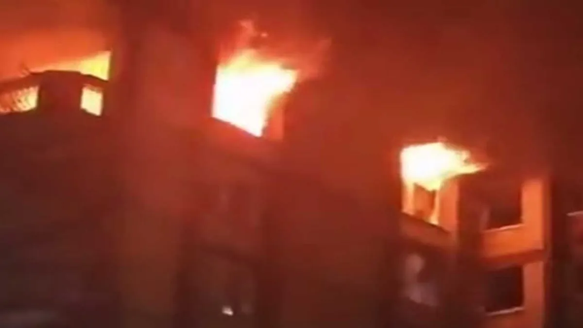 Huzurevinde büyük yangın: 10 ölü haberinin görseli