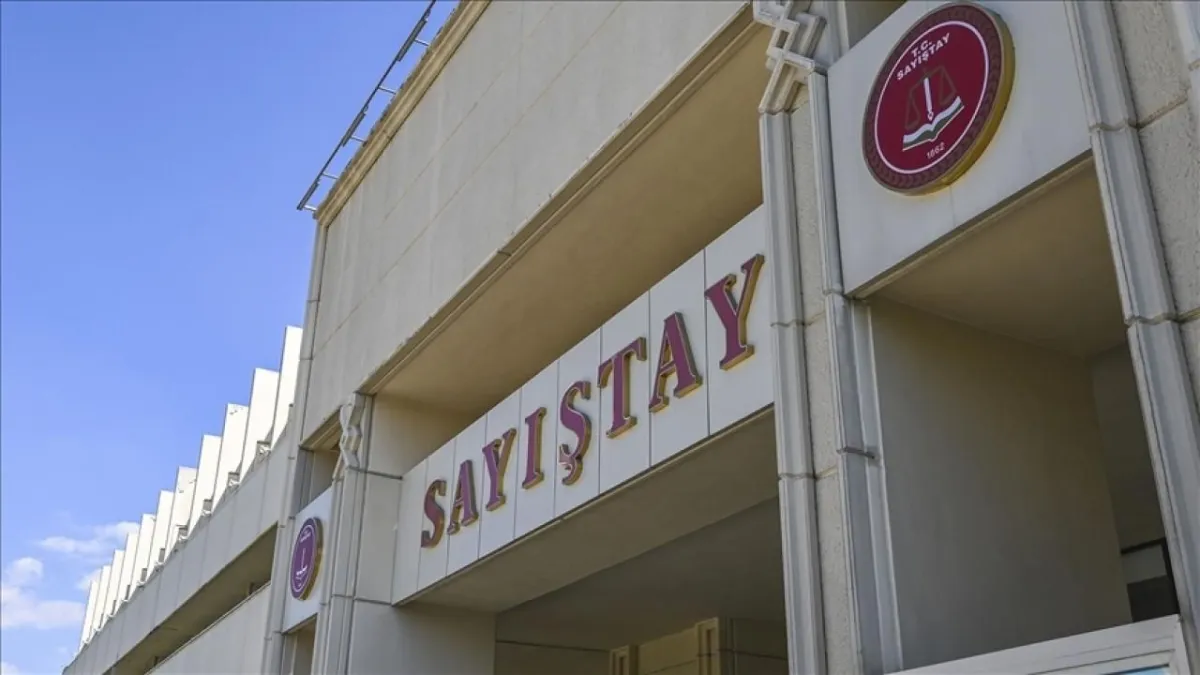 İzmir Büyükşehir’e Sayıştay raporu: Alacak takibi yok, muhasebe kayıtları risk altında haberinin görseli