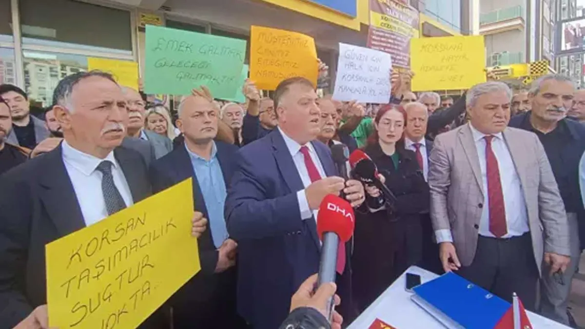 İzmir’de taksicilerden korsan taşımacılığa tepki haberinin görseli