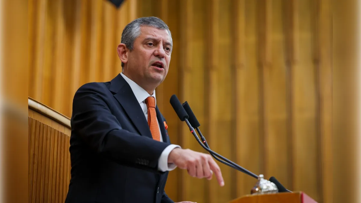 Özgür Özel hakkında hakaret soruşturması! haberinin görseli