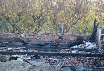 Yangında 5 çocuğu ölen anneye neticeyi öngörmesi mümkün olmadığı için ceza verilmemiş