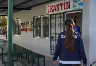 Çeşme’de market ve okul kantinlerine sıkı denetim