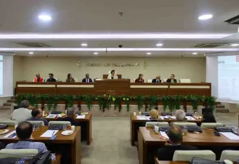 Karabağlar'da yılsonu değerlendirme toplantısı: Başkan Kınay muhtarlarla buluştu