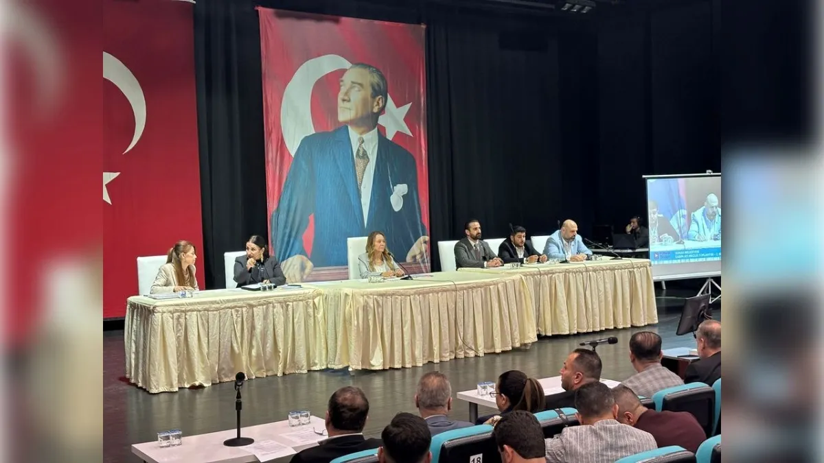 Konak Meclisi'nde gündem memur eylemleri haberinin görseli