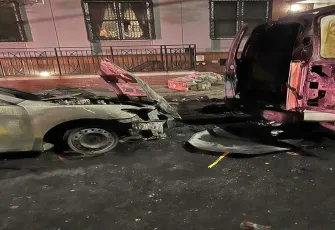  New York'ta araç yangını dehşeti: Patlamada 7 itfaiyeci yaralandı!