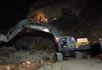 Taş ocağı şantiyesindeki göçük: 1 işçinin cesedine ulaşıldı! 