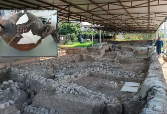 Yassıtepe Höyüğü’nde 5 bin yıllık gerdanlık kabartmalı kaplar bulundu