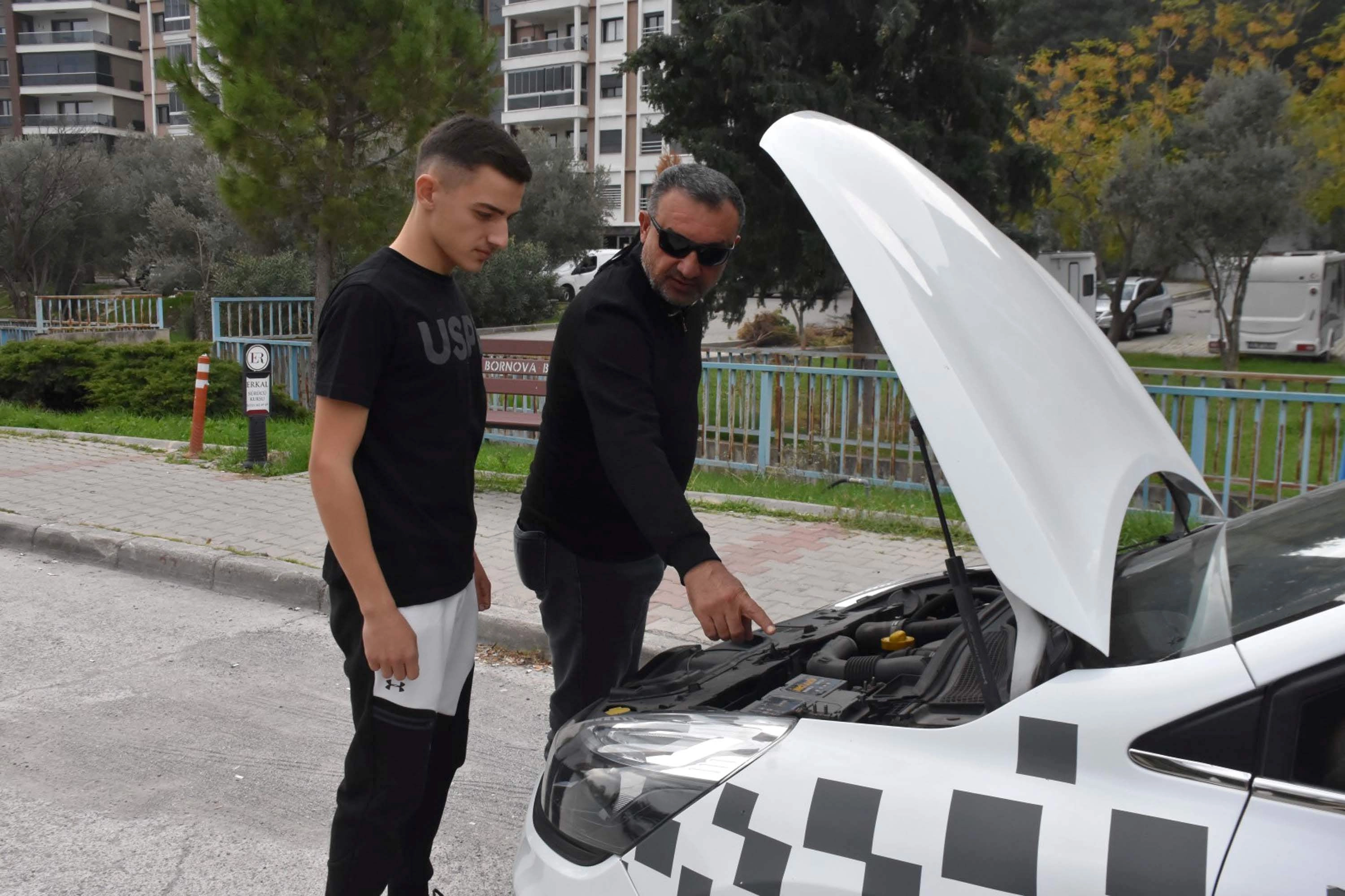 2026’da ehliyete büyük zam geliyor: Sürücü kurslarında yoğunluk başladı başlıklı video haberin görseli