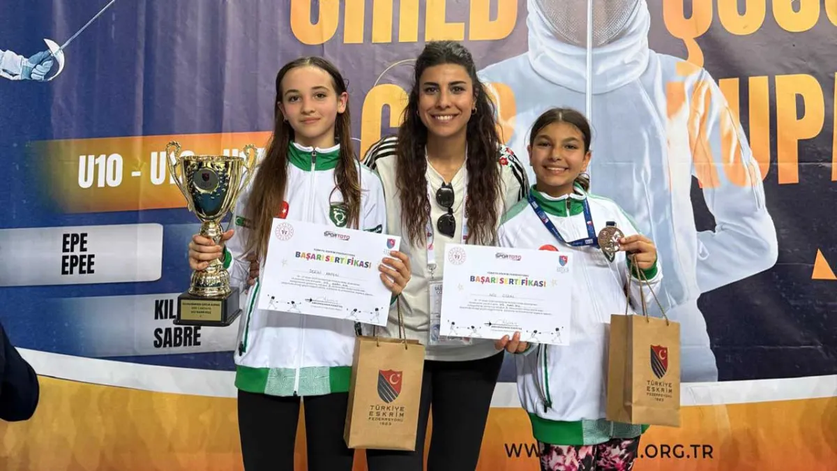 Eskrimde Hülya Balcı dikkat çekiyor haberinin görseli