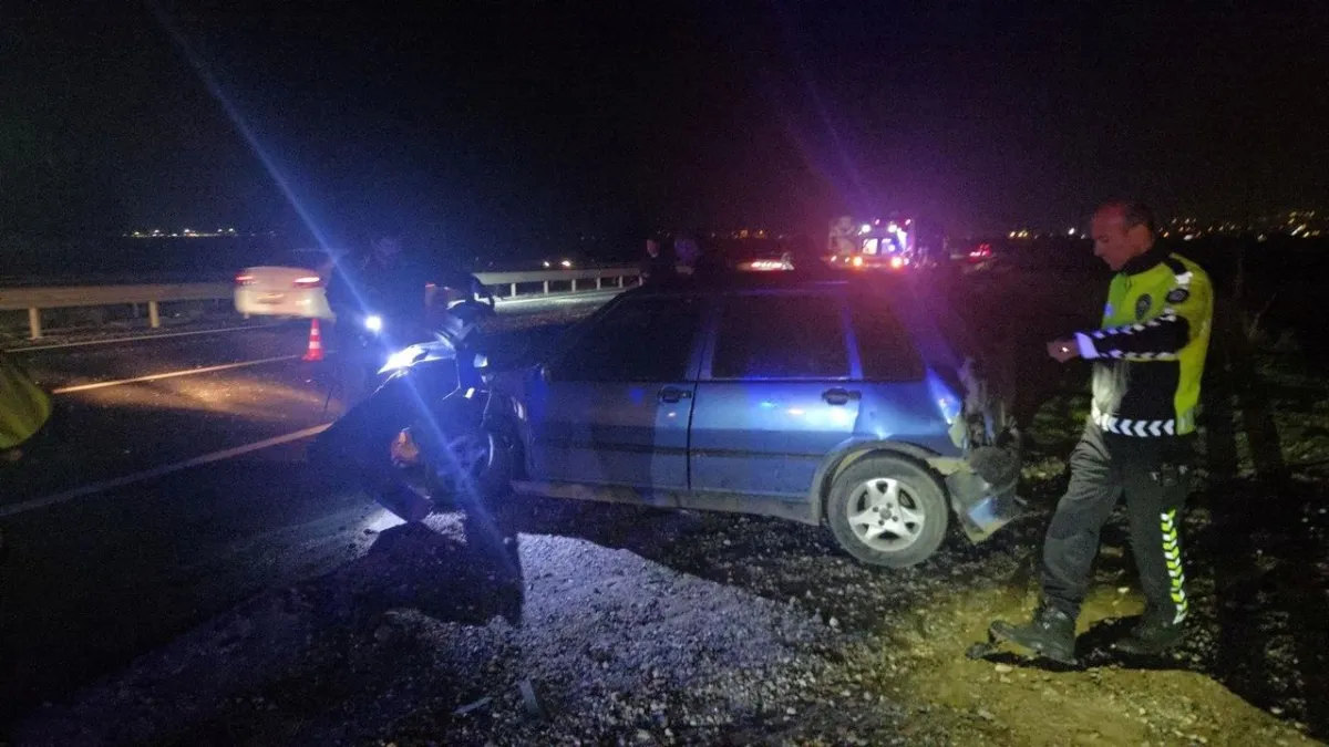 İstanbul- İzmir seferini yapan yolcu otobüsü kazaya karıştı! haberinin görseli