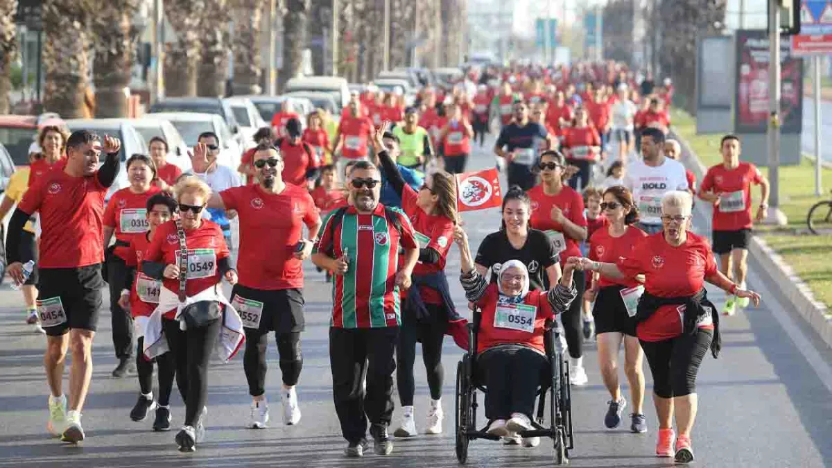 Karşıyaka’da Ata’dan Ana’ya Saygı Koşusu başlıyor haberinin görseli