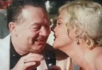 Kayahan’ın kızı Beste Açar’dan şaşırtan açıklama: Kayahan, Atatürk ve Mevlana ile iletişimdeymiş