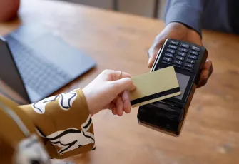 Kolaylığın bedeli ağır olabilir: Temassız ödemelerde gizli tehlike büyüyor!