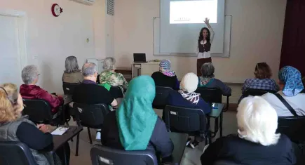 Konak’ta Alzheimer, Demans ve Sağlıklı Yaş Alma semineri
