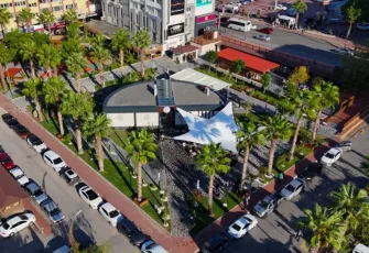 Aliağa’nın yeni sosyal buluşma noktası: ALBEST meydan kafe bir ayda 37 bin ziyaretçiyi ağırladı