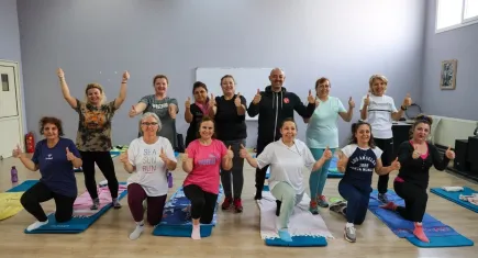 Buca’da ücretsiz pilates fırtınası: Her yaşta sağlık ve mutluluk için kapılar açıldı