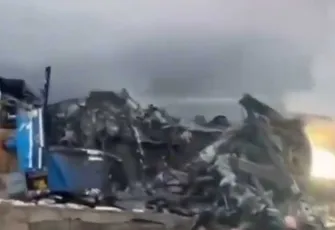 Helikopter, evin çatısına düştü: Çok sayıda yaralı var