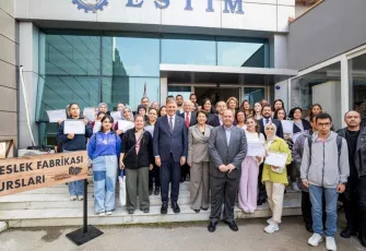 İzmir’de sanayi sitesinde bir ilk: Meslek Fabrikası kapılarını ESTİM’de açtı!