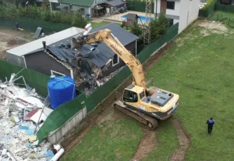 7 ay önce Sinem Çeşim cinayetinin işlendiği kaçak villa yıkıldı