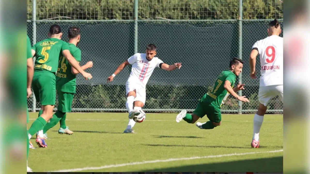 Altınordu evinde Şanlıurfaspor’a takıldı haberinin görseli