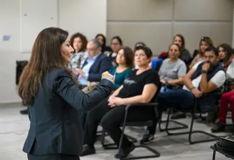 Bornova’da gündem Yeşil Gelecek: Öğretmenlere eğitim mesaisi 