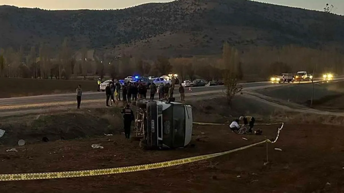 Kahramanmaraş’ta kaza: İşçi servisi devrildi! 2 ölü, 7 yaralı haberinin görseli