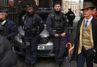 Louvre soygunundaki 'gizemli dedektif' 15 yaşında bir çocuk çıktı