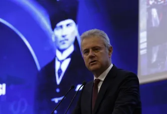 Mahmut Özgener: Atatürk’ü anmak onun ışığında geleceği kurmaktır