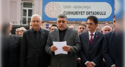 CHP Kemalpaşa’dan MEB’e 10 Kasım tepkisi: Atatürk’ü kalbimizden silemezsiniz