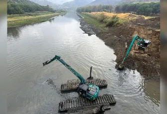 DSİ'den Gediz Nehri'nde amfibik operasyon